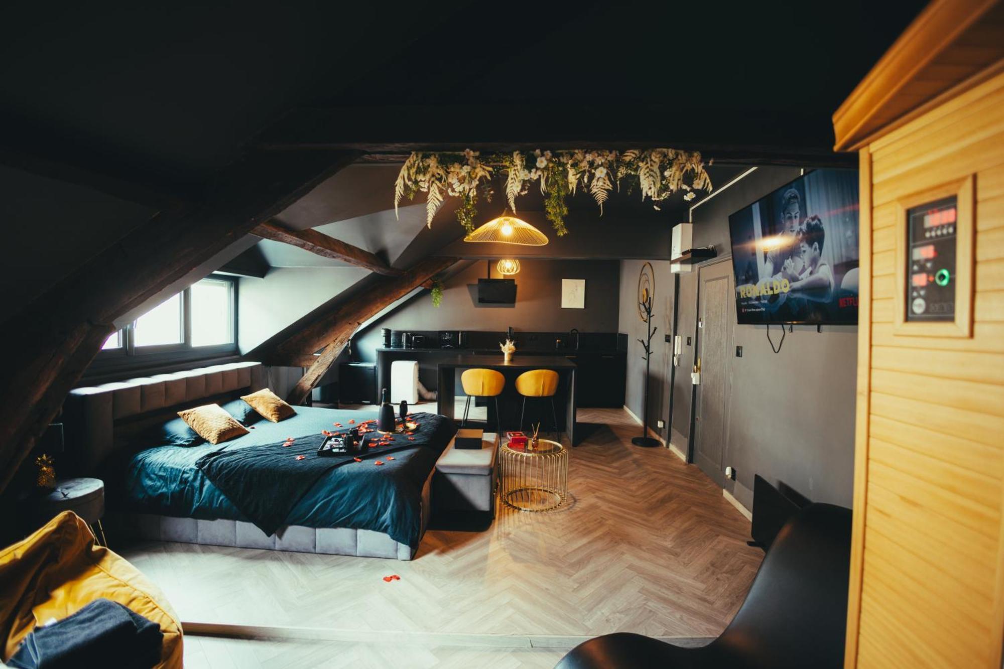 La Marble Room - Suite Balneo & Sauna アンジェ エクステリア 写真