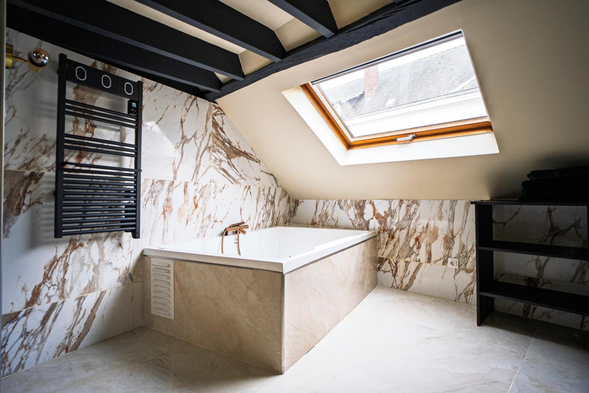 La Marble Room - Suite Balneo & Sauna アンジェ エクステリア 写真